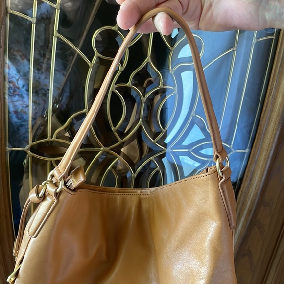 Brahmin smooth shoulder bag med Taupe color excellent condition. - Picture 3 of 9